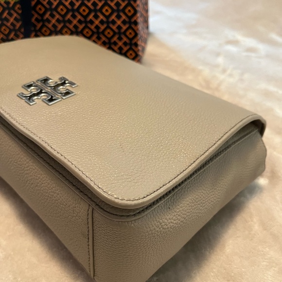 Tory Burch Classic Handbag - Picture 7 of 16
